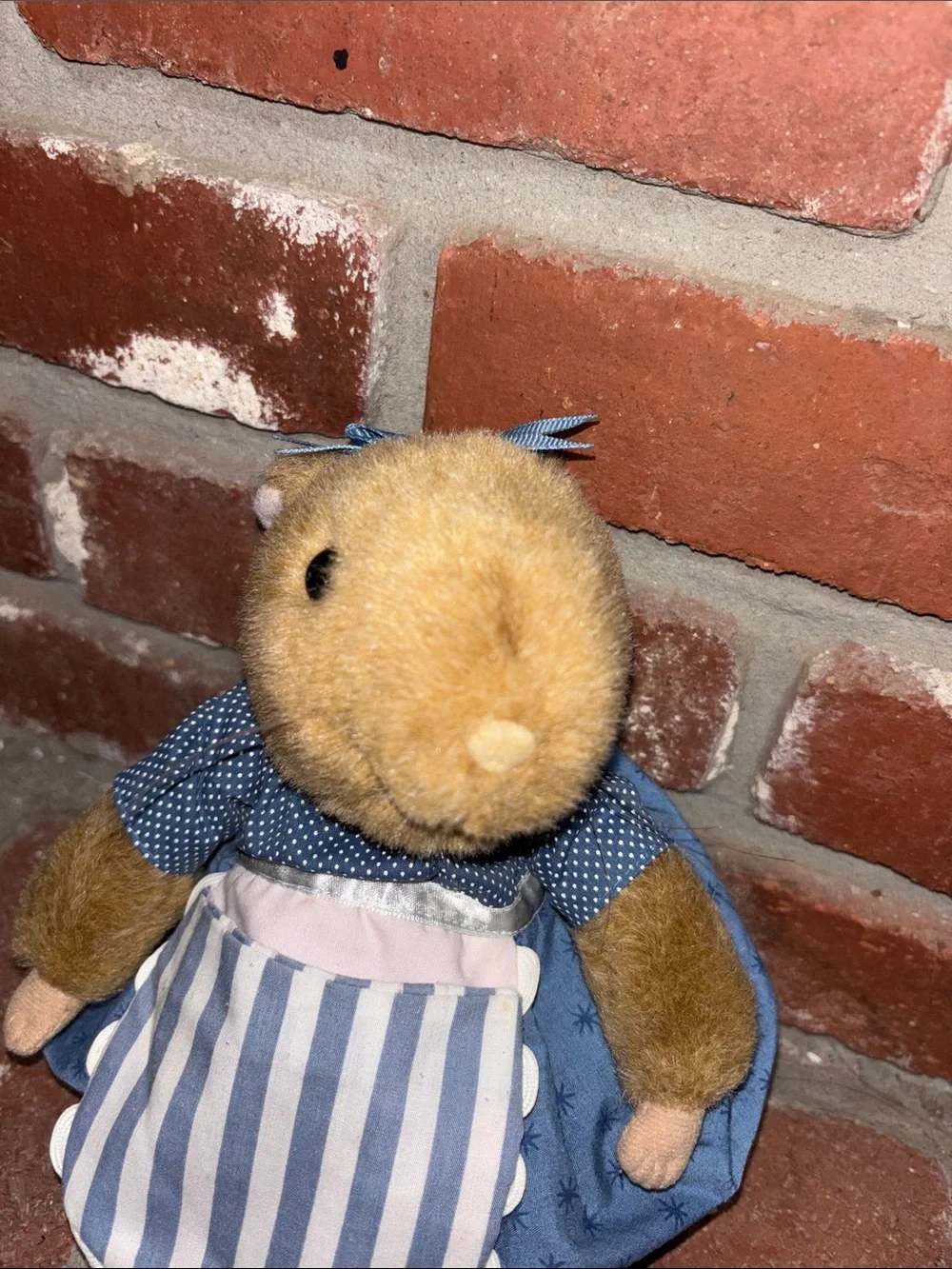 Hallmark 13” Vera the Mouse by Marjolein Bastin Plush Blue Dress w/Striped Apron